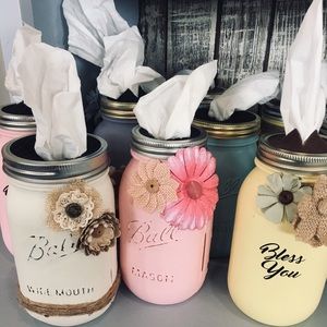 Mason jar tissue holders